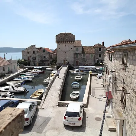 Apartments More * Kastela