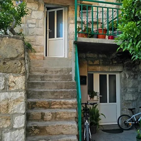 Apartment Apartments More