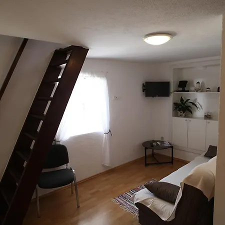 Apartments More Apartment